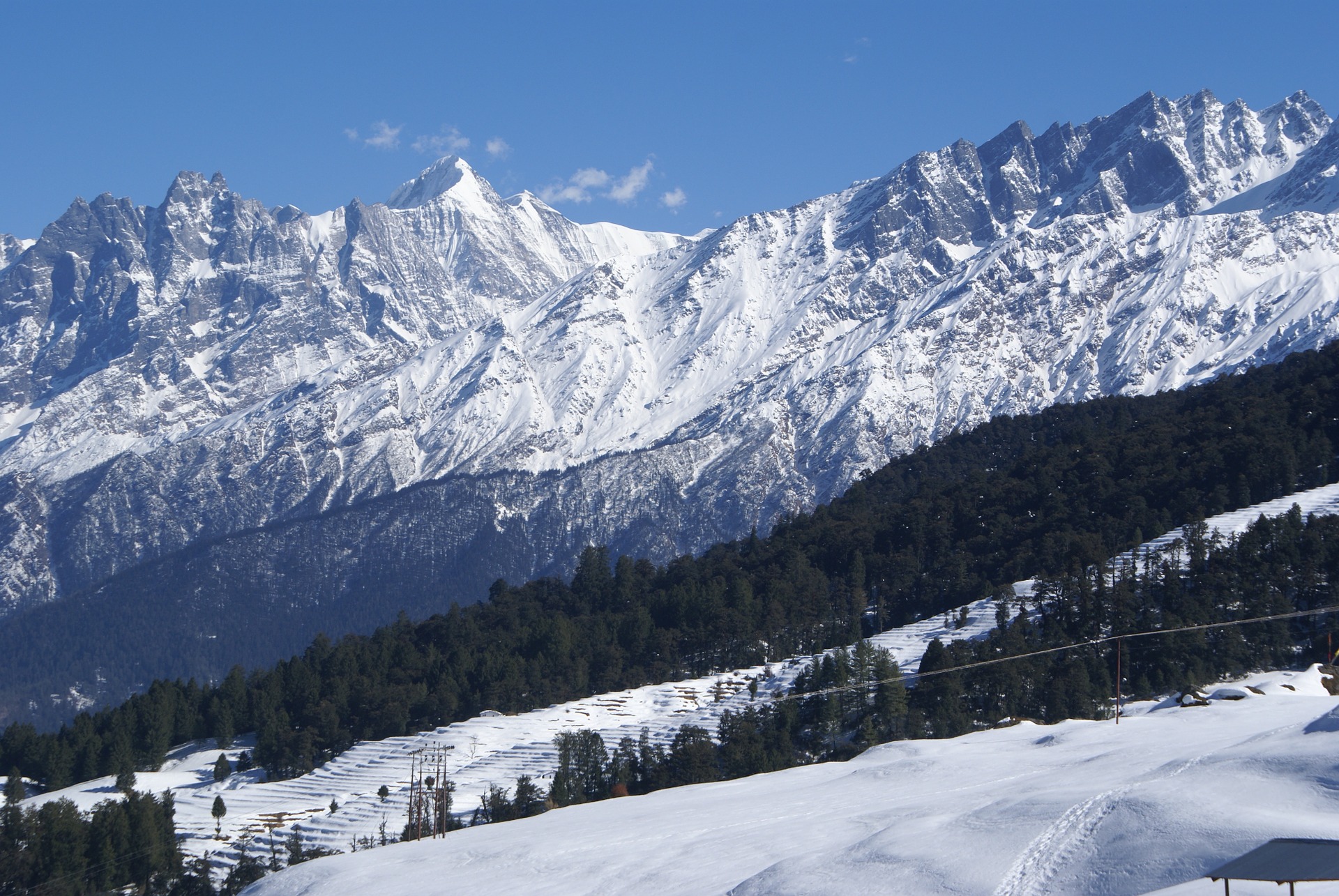 auli-hills-1079119_1920